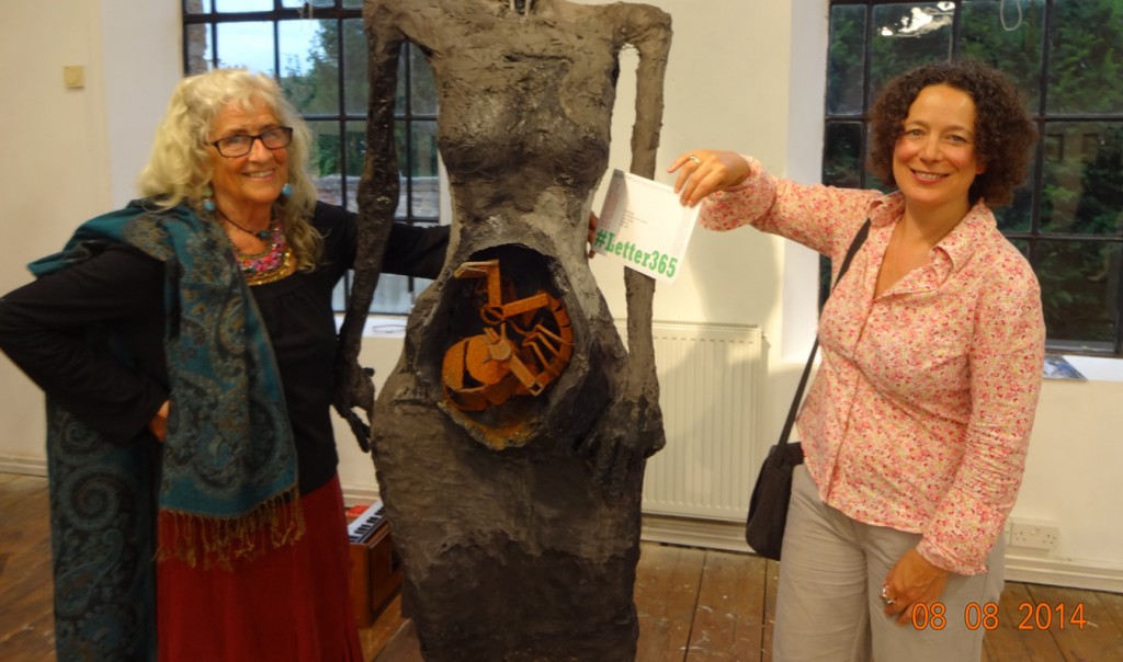 Sculptor Greta Berlin delivers #Letter365 No155 to Polly Gifford